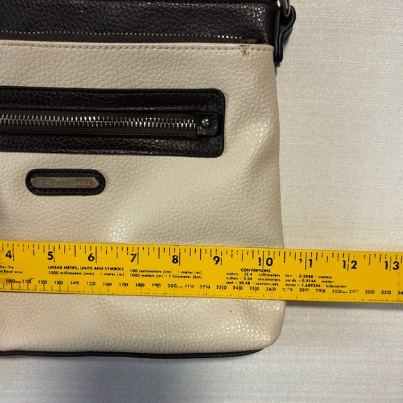 Dana Buchman Small shoulder bag 10.9X9” cream brown trim EUC - Picture 8 of 15